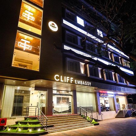 Cliff Embassy Banquet And Suites Shivamogga Zewnętrze zdjęcie